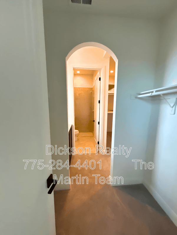 Sparks House: 11635 Vinegar Peak Drive