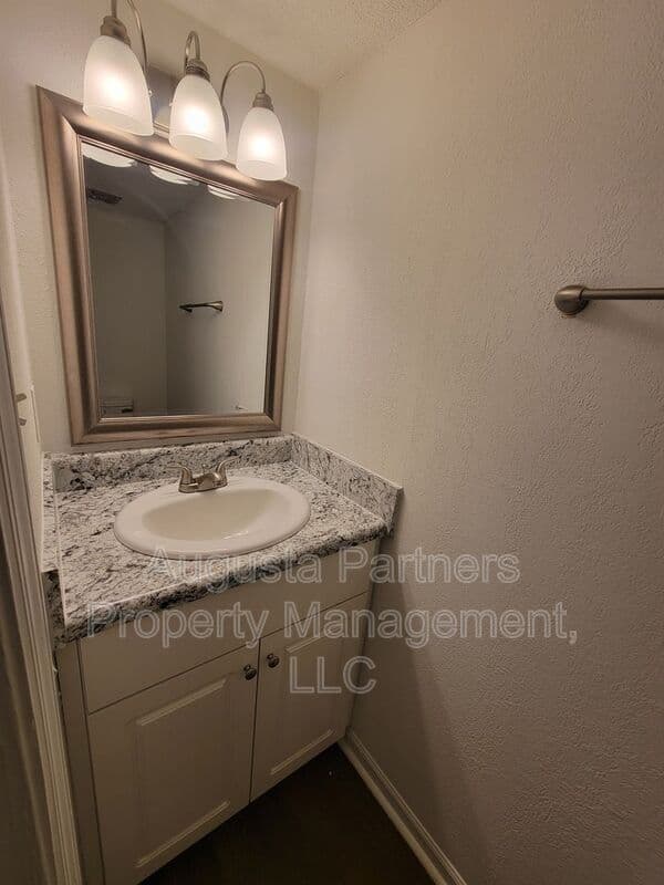 Augusta Condo: 777 Stevens Creek Road