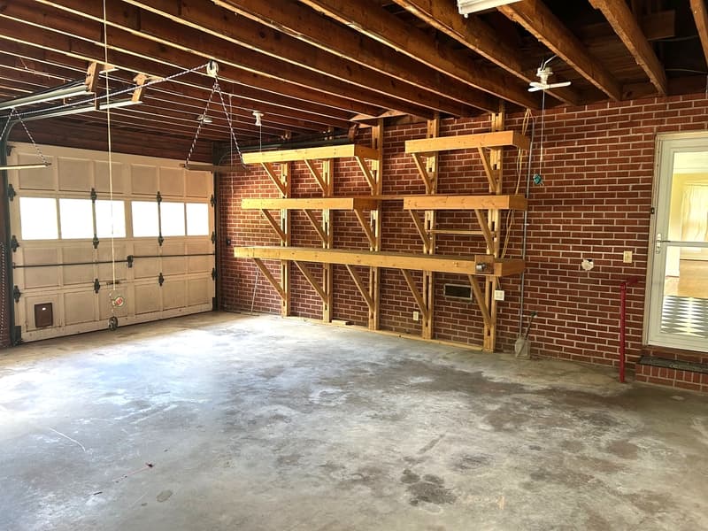 Greenville House: 407 Elizabeth Drive