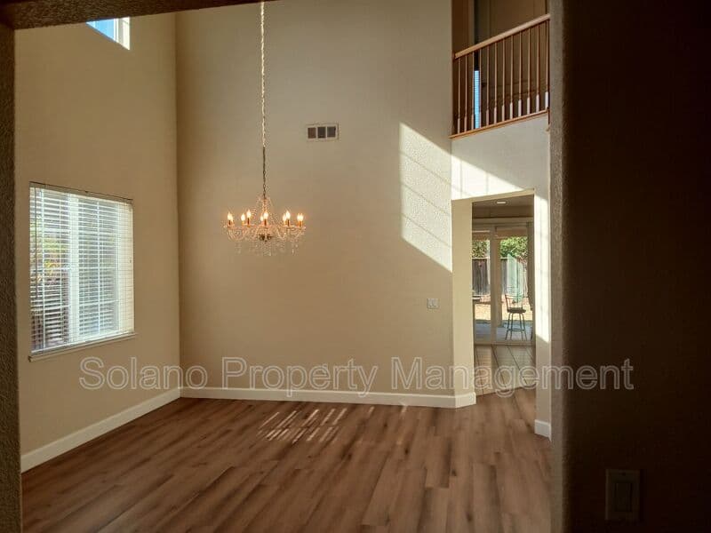 Vacaville House: 2167 Newcastle Dr.
