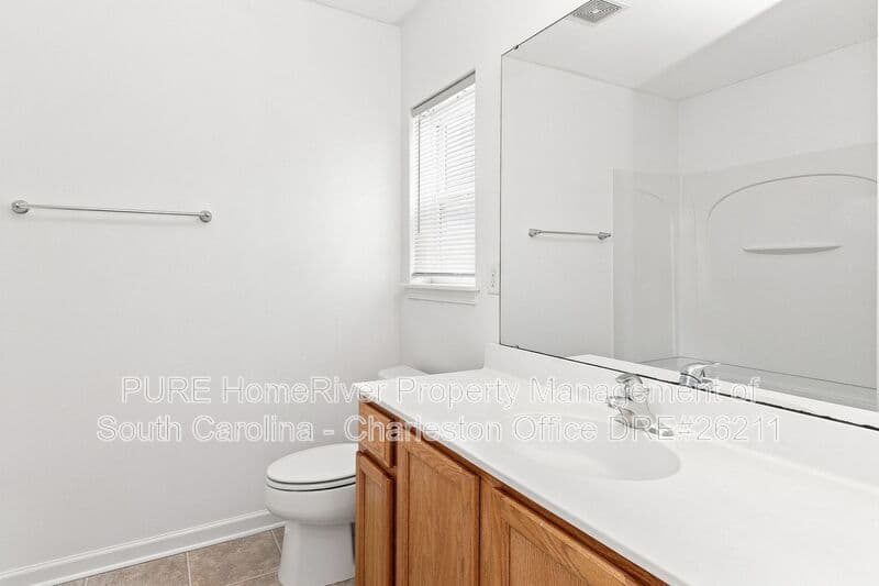 Goose Creek House: 240 Jackson St