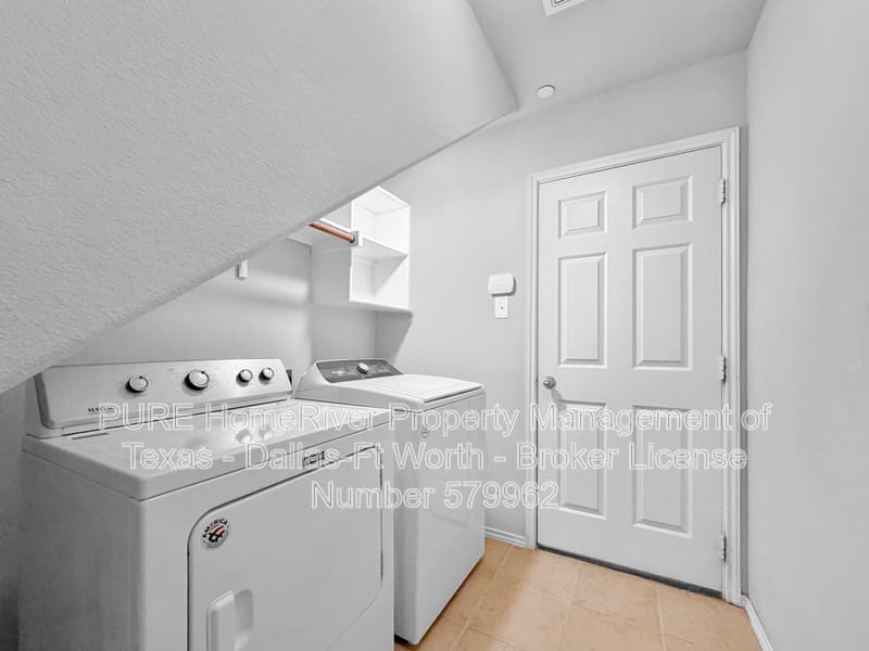 Allen Townhome: 1175 Sophia St