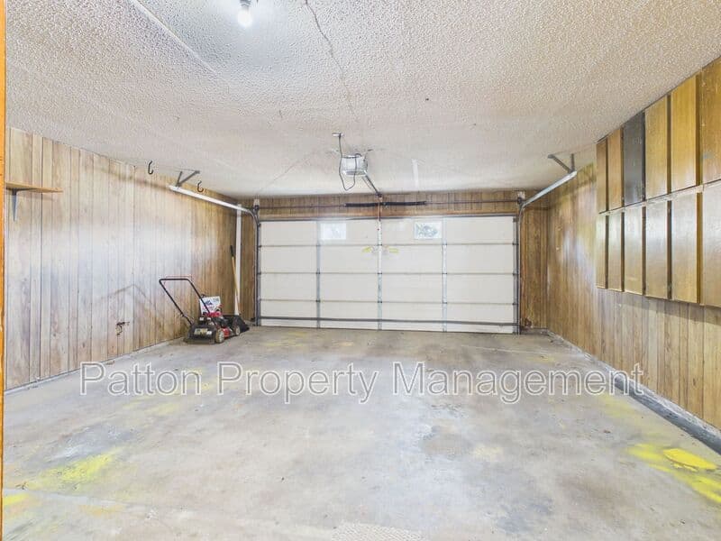 Amarillo House: 5707 Autumn Place