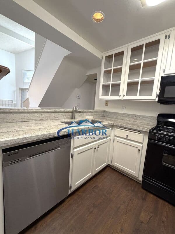 San Pedro Condo: 1380 W Capitol Drive