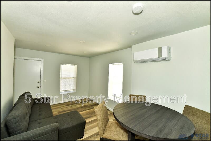 El Paso Condo: 6806 Alameda Ave