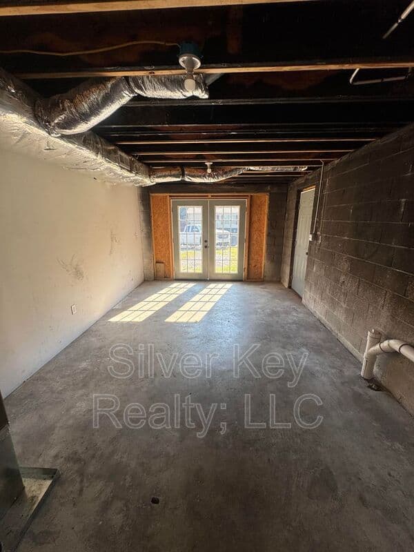 Athens House: 1603 Hutsell Drive