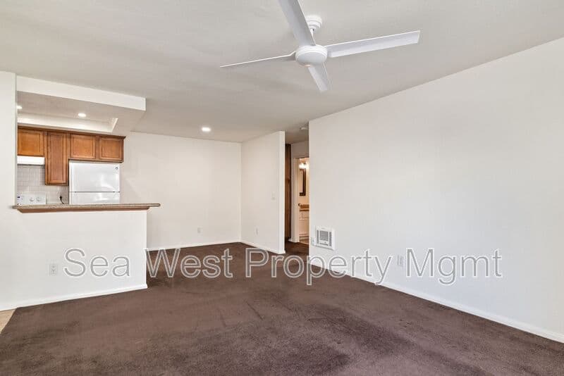 Oceanside Condo: 432 Edgehill Lane