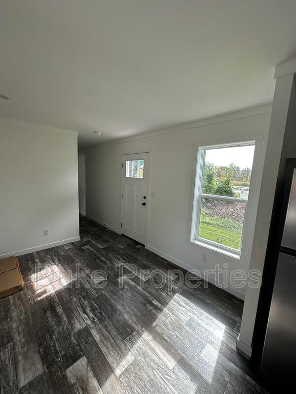 Utica House: 428 Donegal Drive