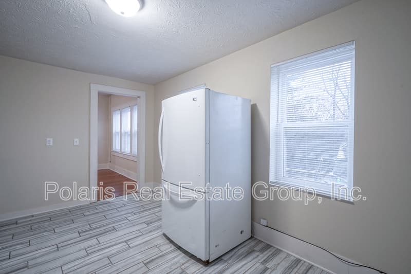 Lebanon Condo: 208 W Williams St