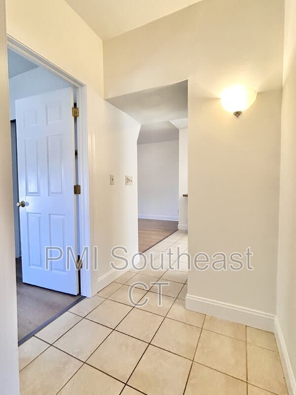 New London Condo: 285 Montauk Avenue