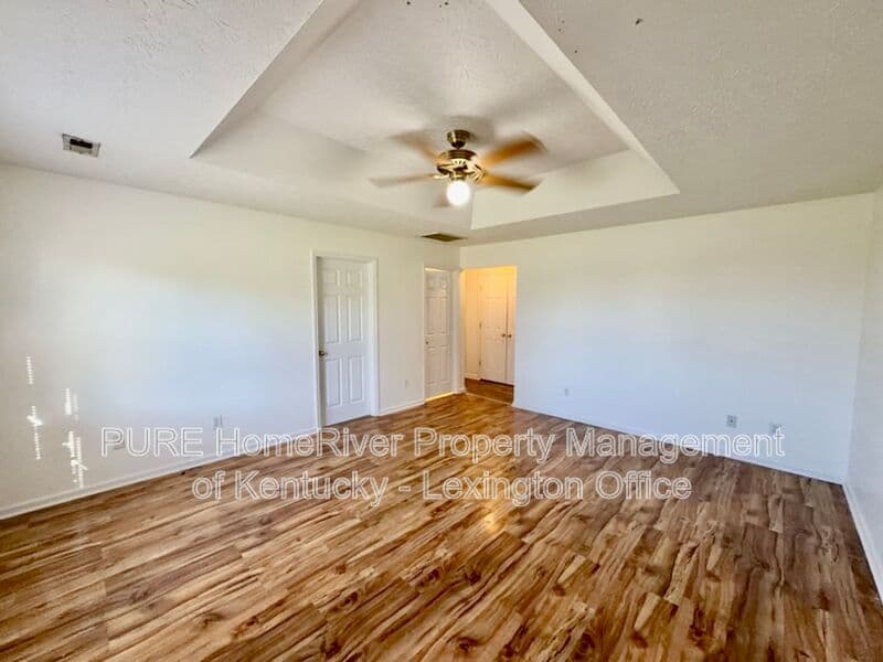 Harrodsburg Apartment: 105 Murphy Lane