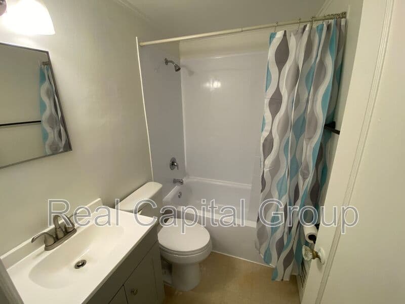 Cheektowaga Condo: 1 Virginia Rd