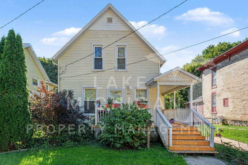 Grand Rapids House: 342 Page St NE