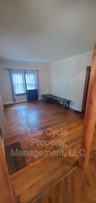 Grand Rapids House: 1819 Linden Avenue Southeast