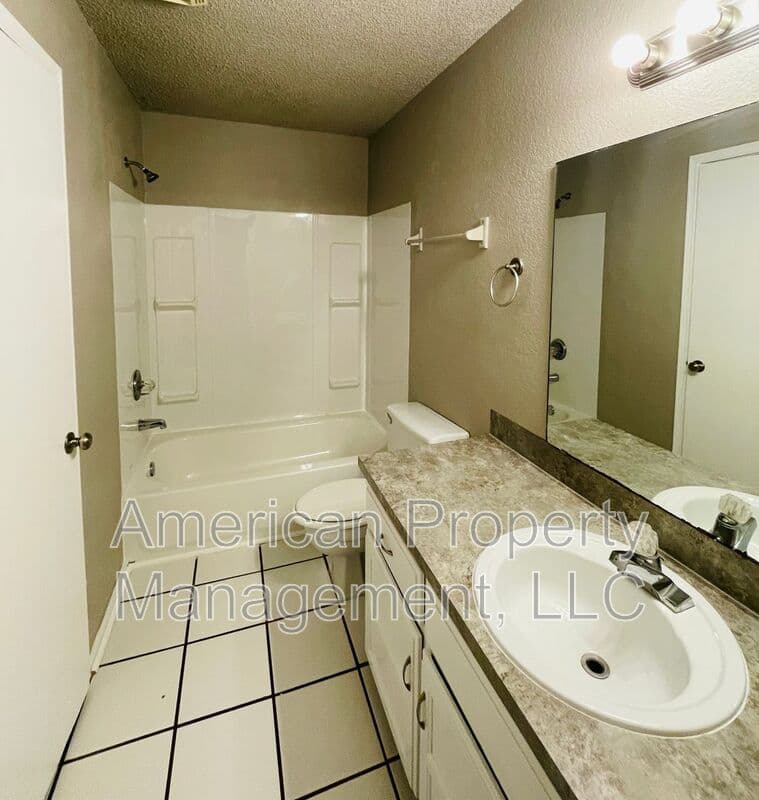 Tulsa House: P2-1Q- 1810 W. 58th St S