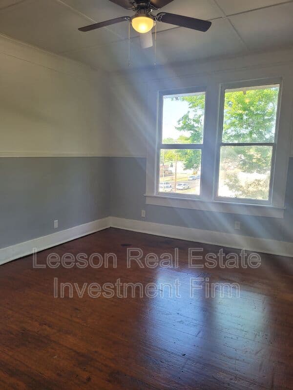 Shreveport House: 310 1/2 Kings Highway