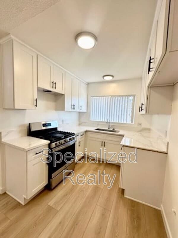 Glendale Condo: 504 Hill Drive