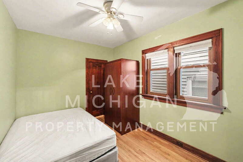 Grand Haven House: 212 N 3rd St