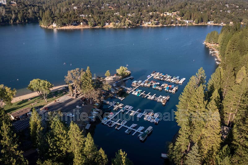 Groveland House: 20415 Pine Mountain Drive