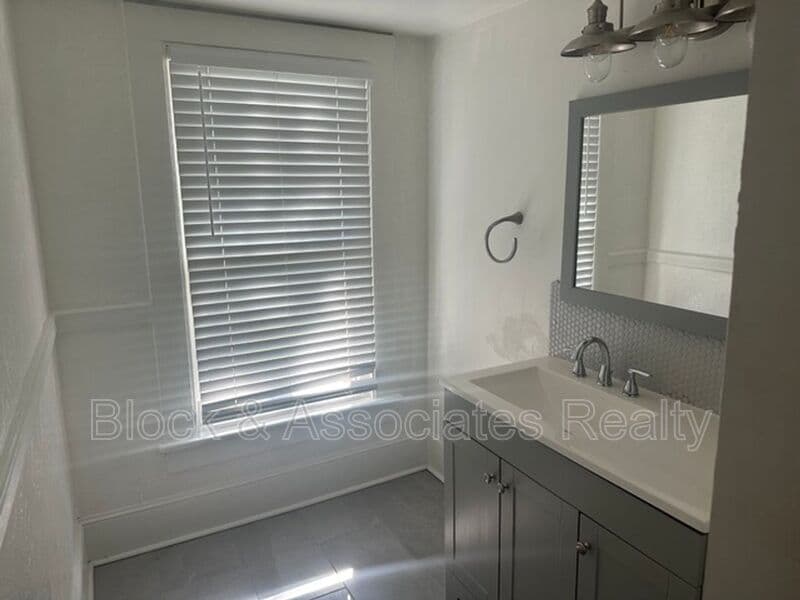 Winston-Salem Condo: 918 Franklin Street