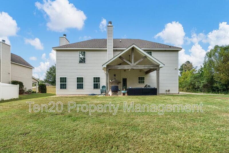 Fortson House: 121 Hart Preserve Drive