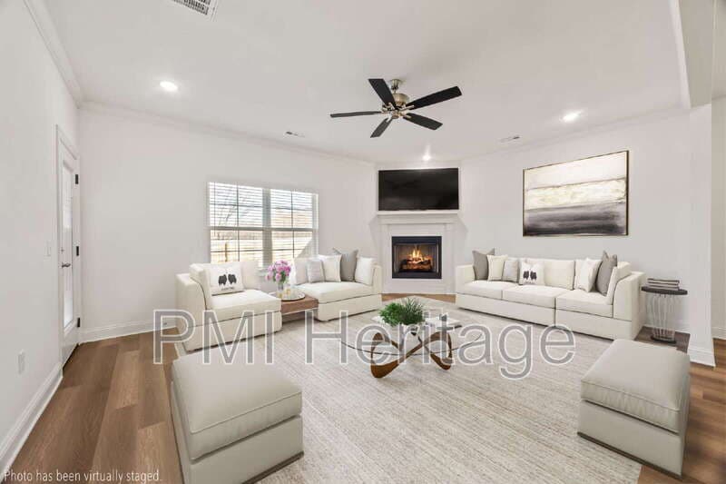 Bentonville House: 5802 Southwest Teppee Avenue