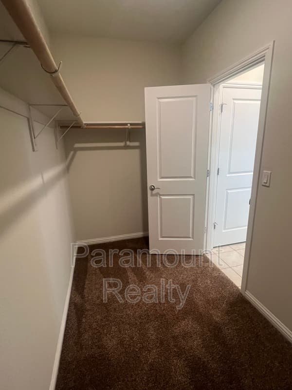 Brentwood House: 385 Savannah Way