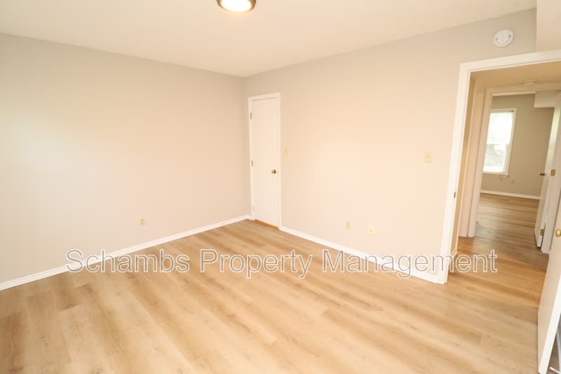 Raleigh Condo: 3901 Lexington Dr