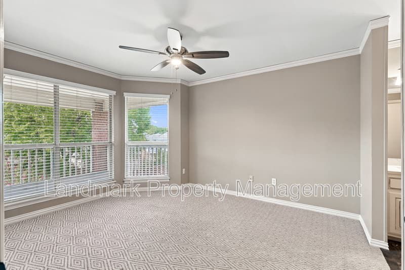 Arlington House: 2114 Bay Club Drive