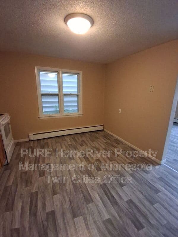 Saint Paul Apartment: 840 Beech St