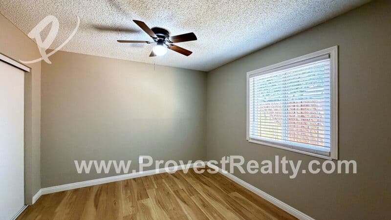 Hesperia House: 16397 Spruce St
