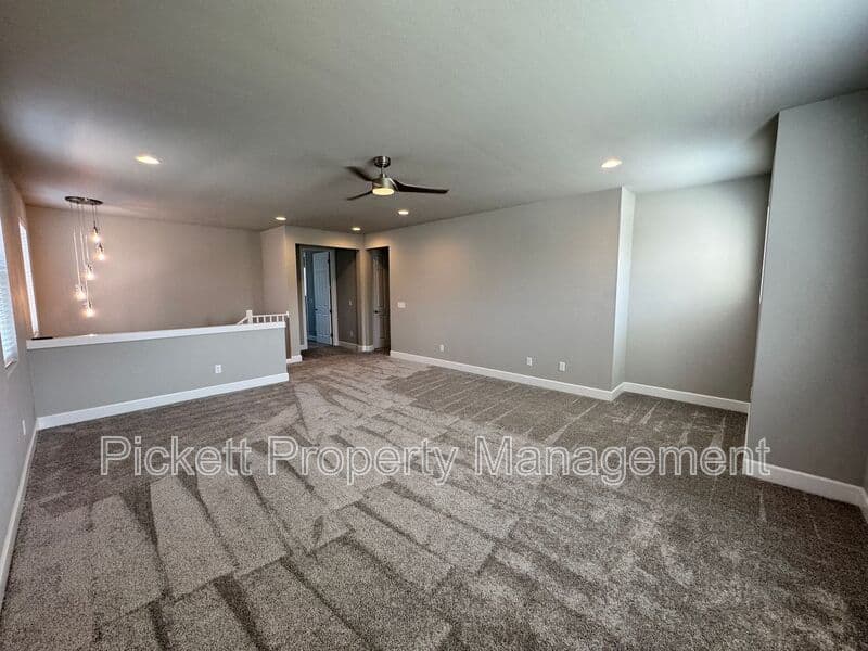 Port Orchard House: 3835 SW Alava Ct