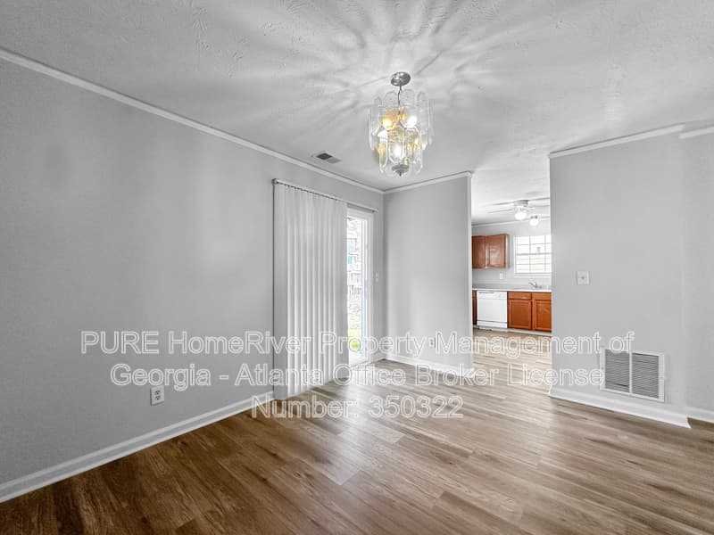 Tucker House: 1174 Pin Oak Dr