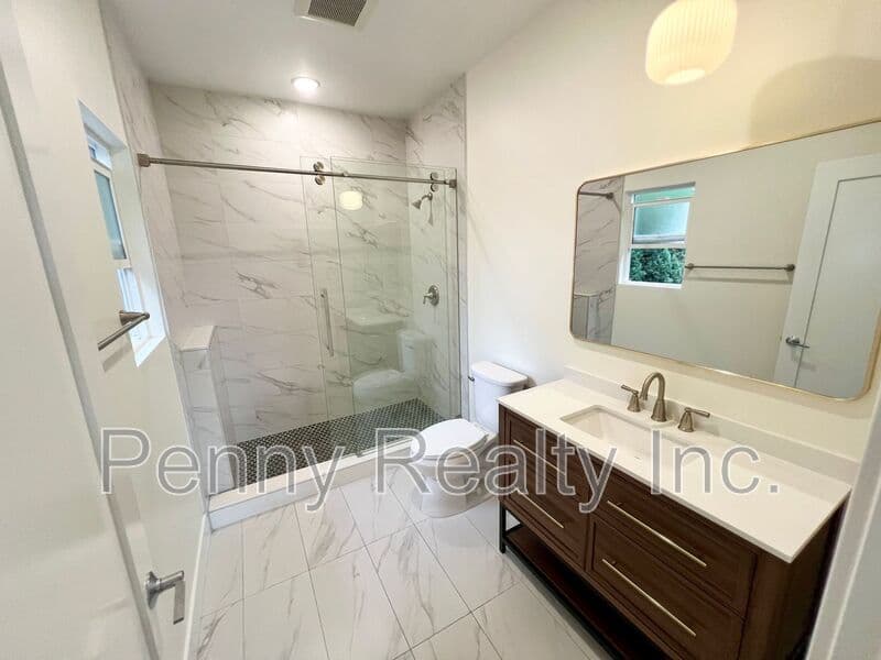 Vista Condo: 669-2 Townsite Dr