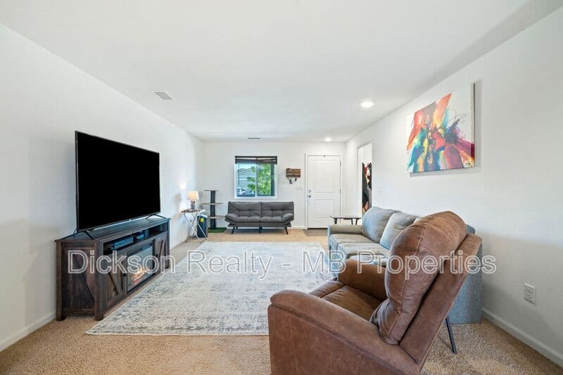 Reno House: 635 Fallon Station Road