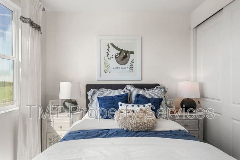 Sacramento Townhome: 31 Advantage Court