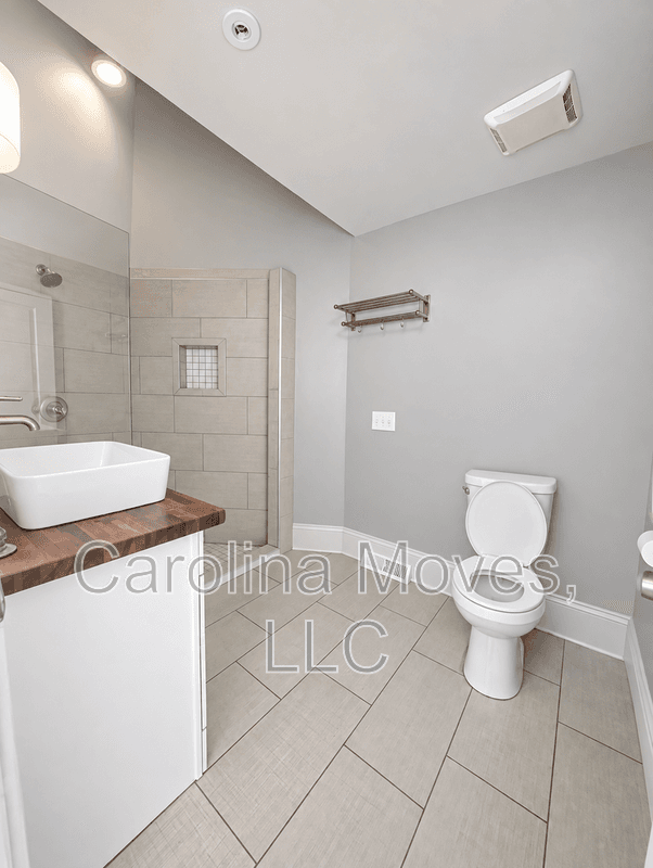 Greenville House: 44 Allen St
