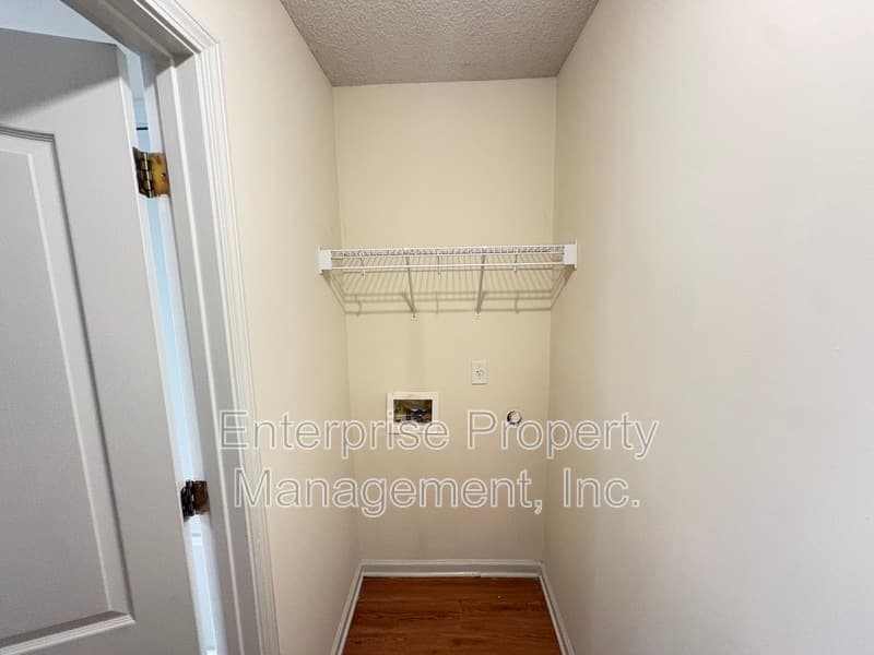 Cordova House: 10127 Cross Valley Drive