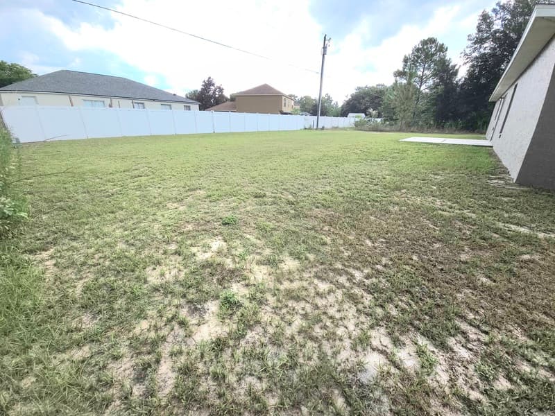 Ocala House: 106 Marion Oaks Pass