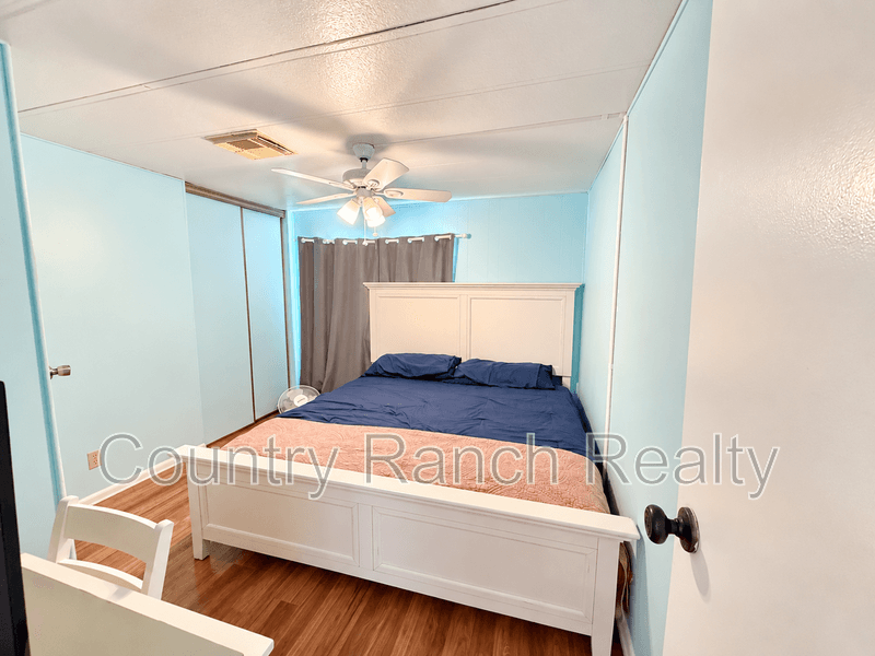 Bullhead City House: 1635 Yale Drive
