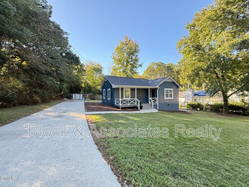 Raleigh House: 5215 Vann Street