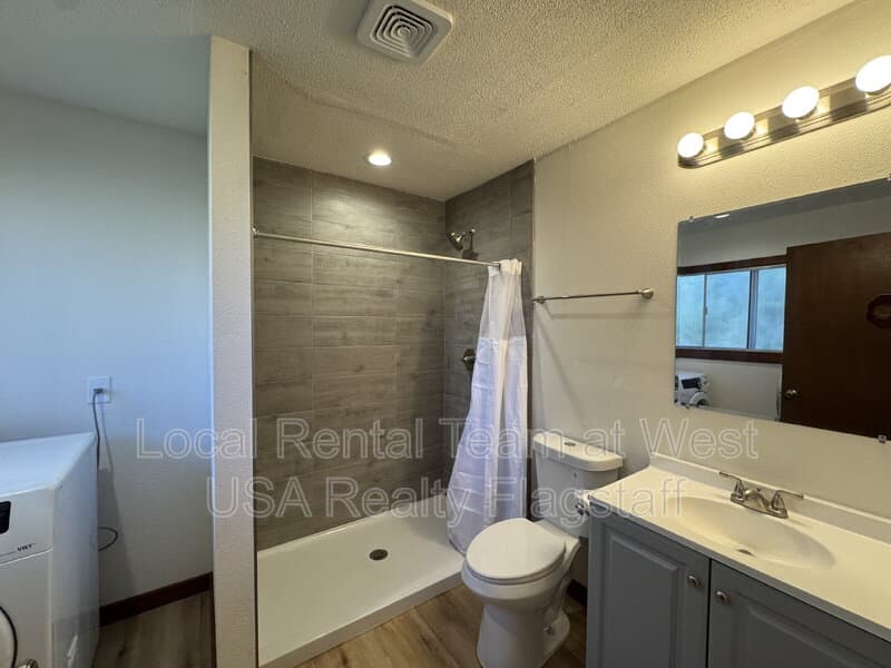 Flagstaff House: 422 E David Dr