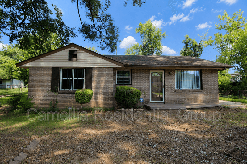 Birmingham House: 1240 Rayfield Drive