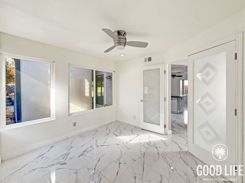 Escondido House: 1900 Angeles Gln
