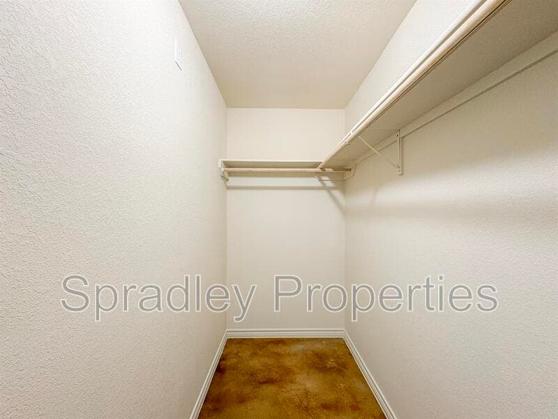 Belton Condo: 1044B Mason Dr