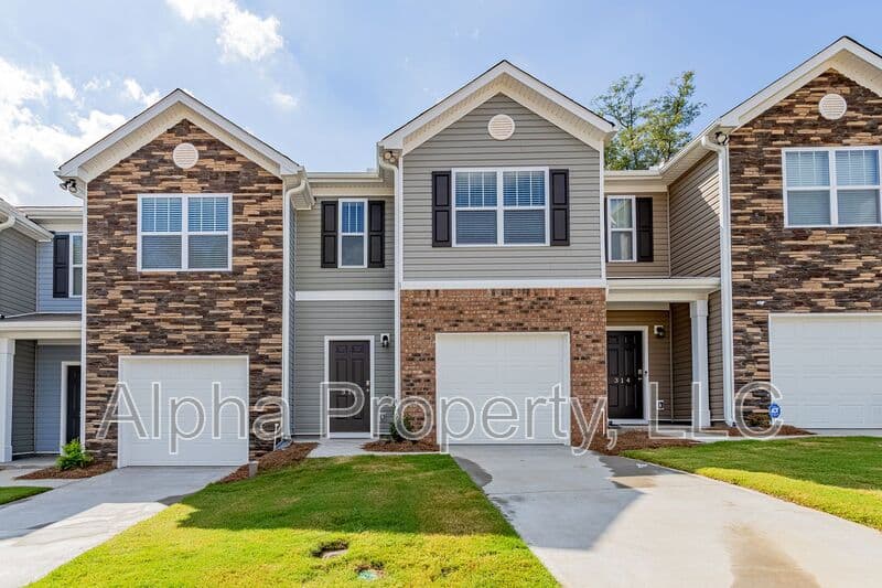 Greer Townhome: 316 Sea Isle Pl