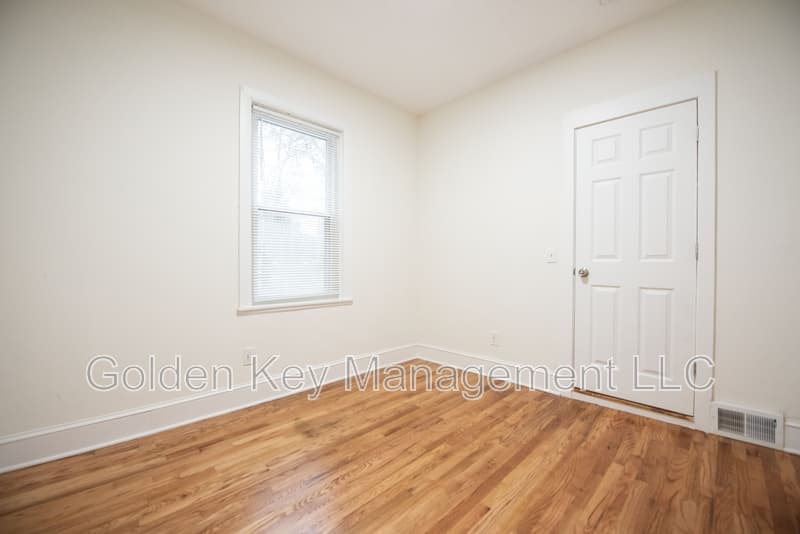 North Olmsted Condo: 5195 Dover Center Road - 1