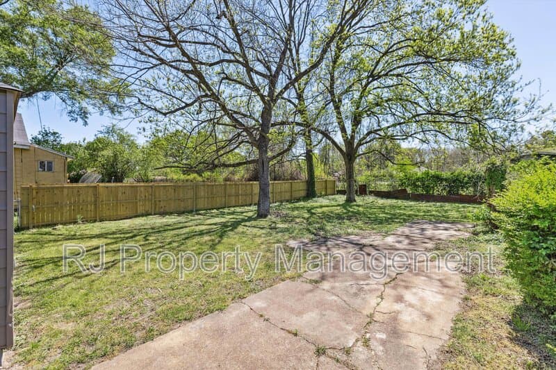 Memphis House: 535 Gilleas Rd