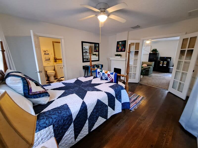Deland Condo: 206 E Howry Ave