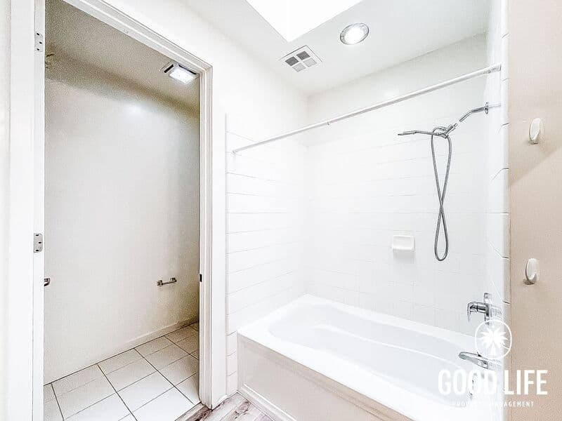San Diego Condo: 1050 Island Ave